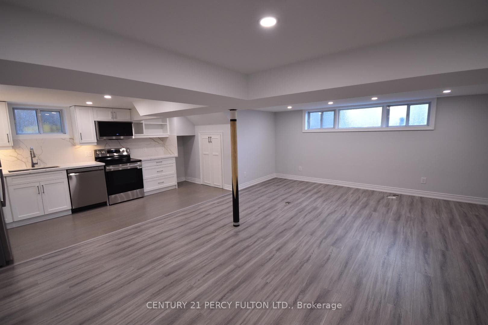 75 Sloane (Lower) Avenue photo 4