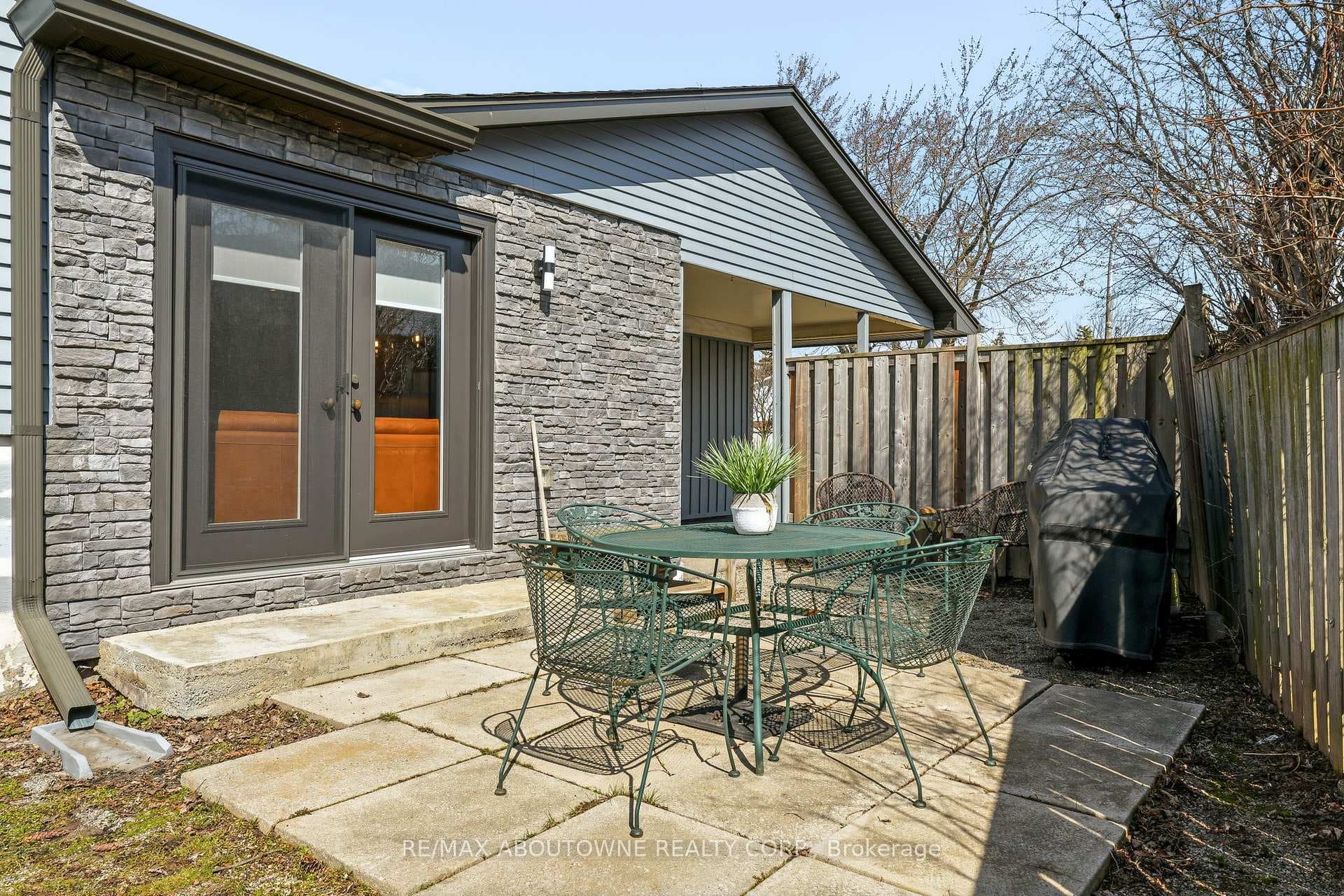 616 Kilbirnie Place photo 40