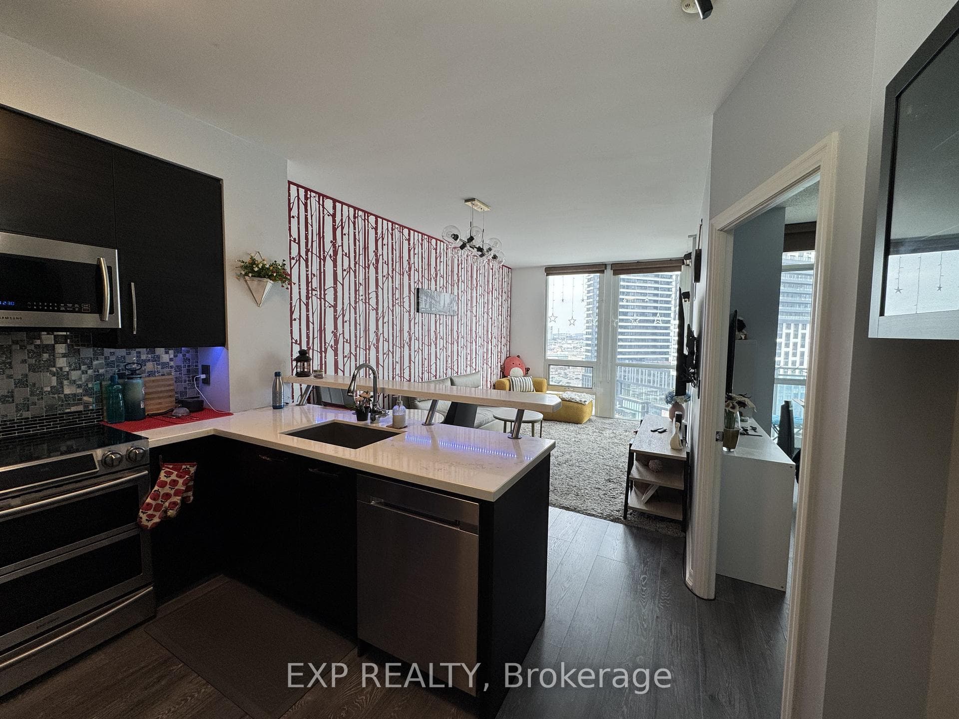 220 Burnhamthorpe Road Unit 1201 photo 8