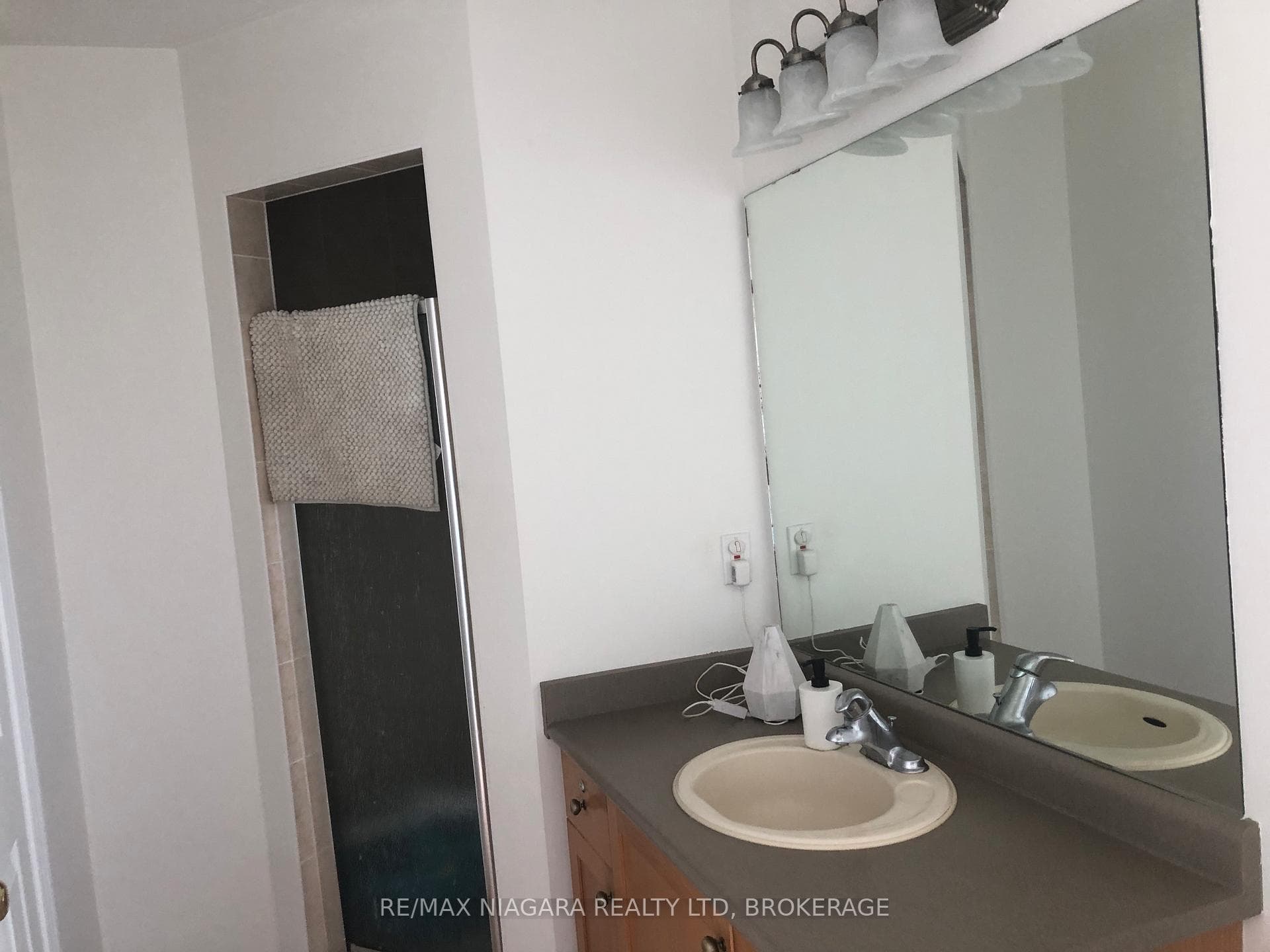 84 Mcbride Drive photo 24
