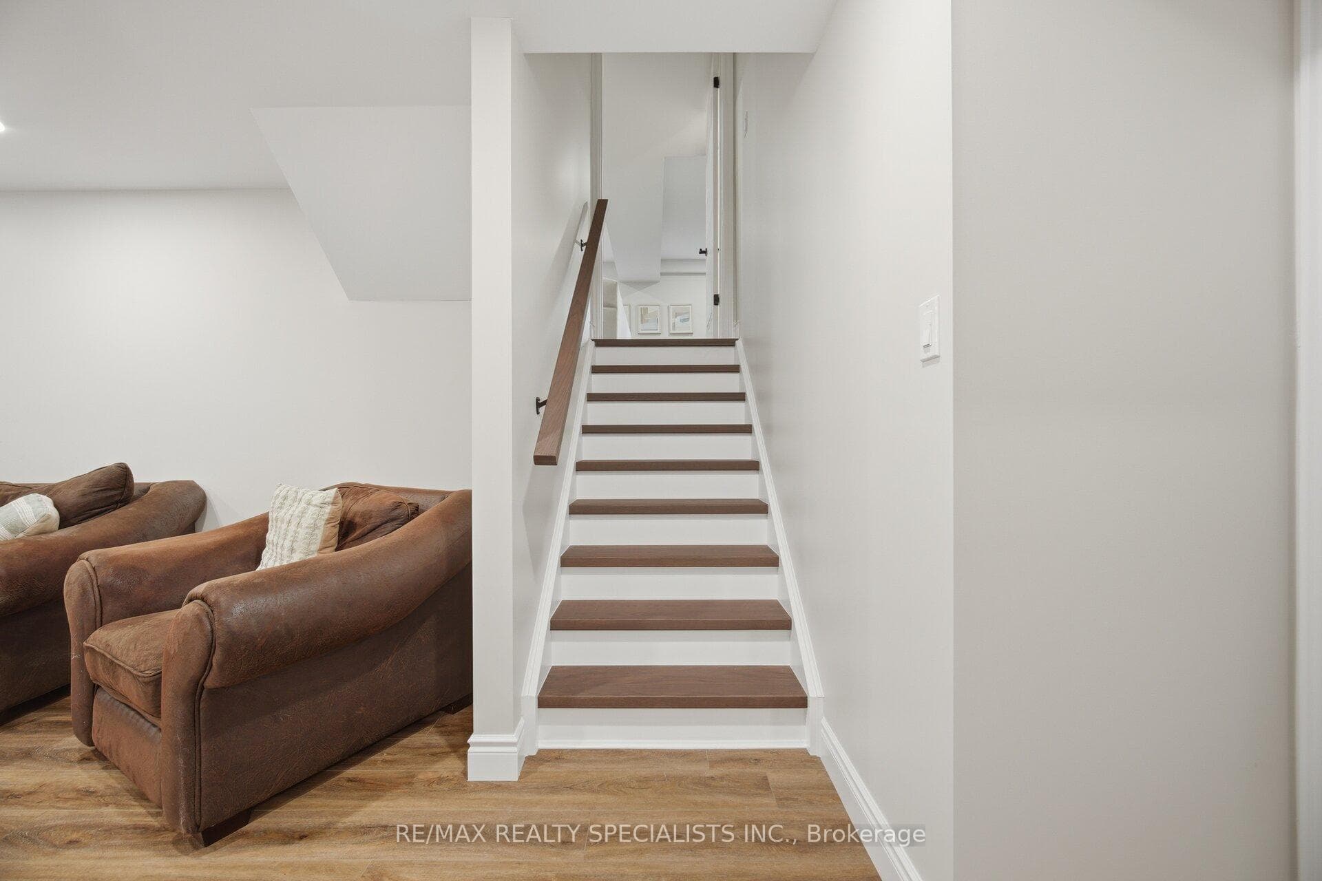408 Flannery Drive photo 31
