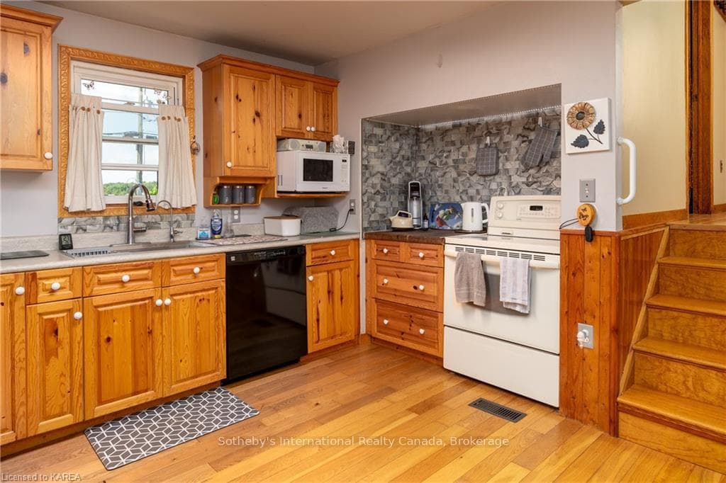 2836 HISCOCKS Road photo 13