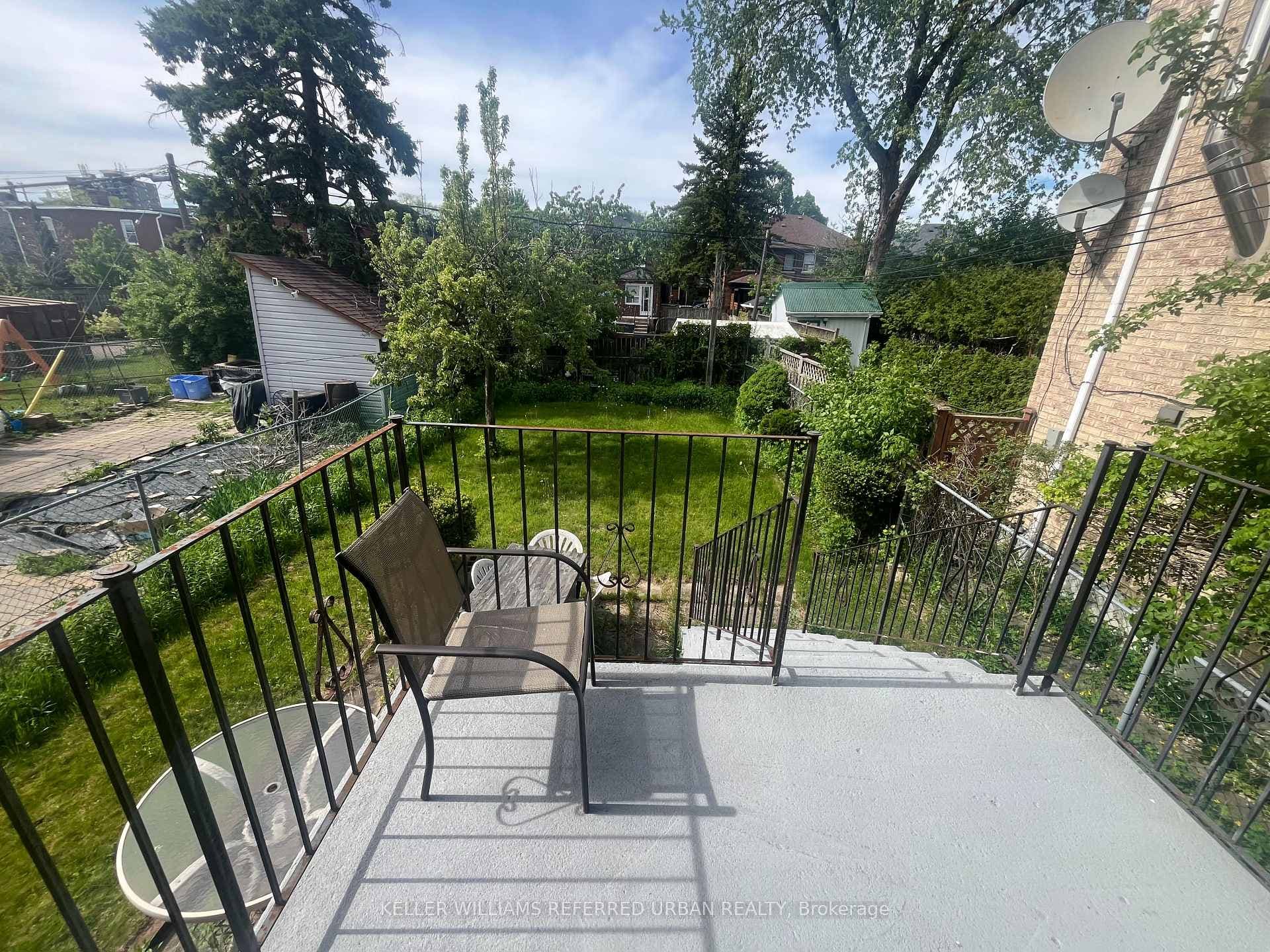 222 Mortimer Avenue Unit Main photo 8
