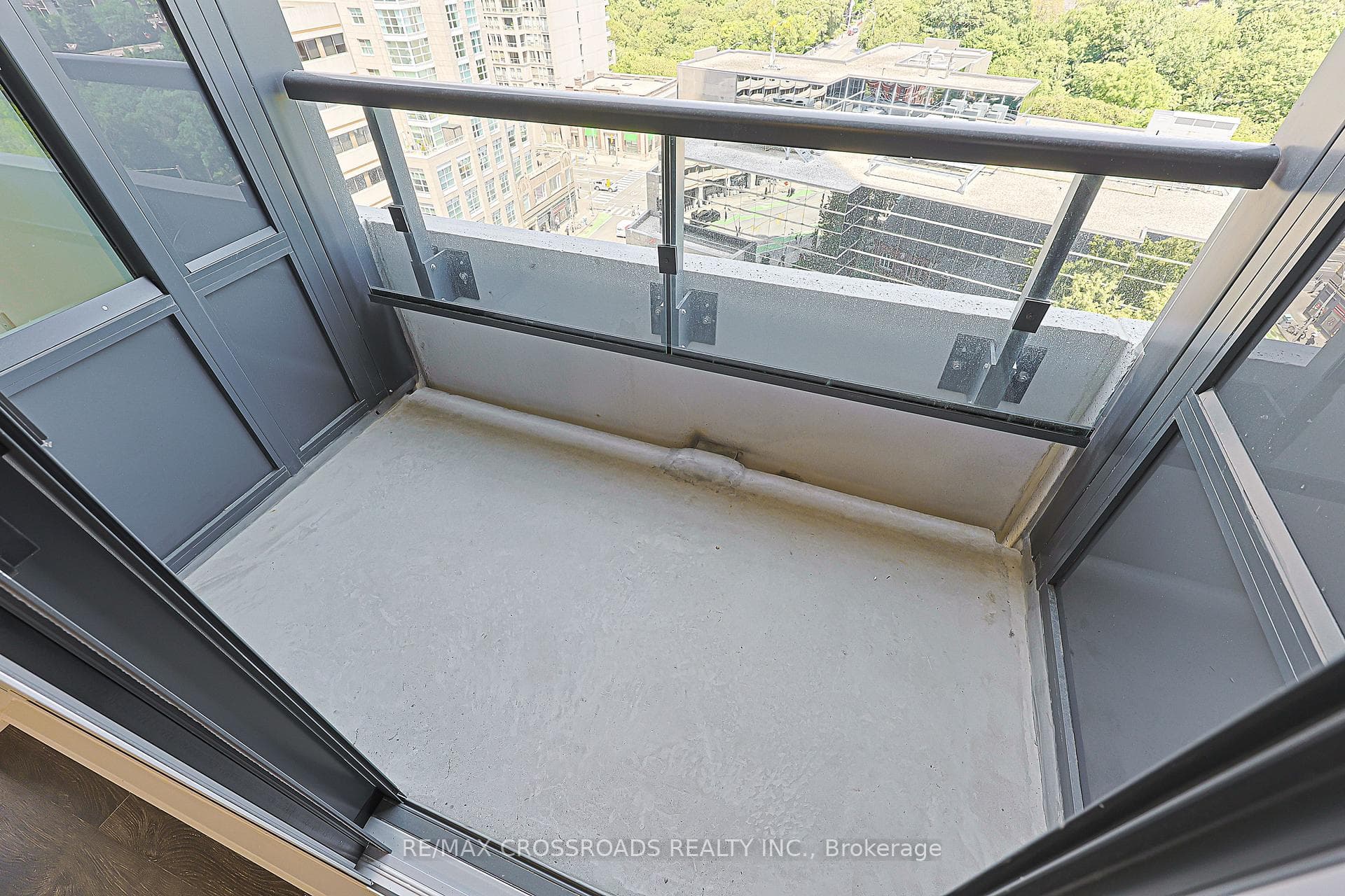 609 Sherbourne Street Unit 2801 photo 18