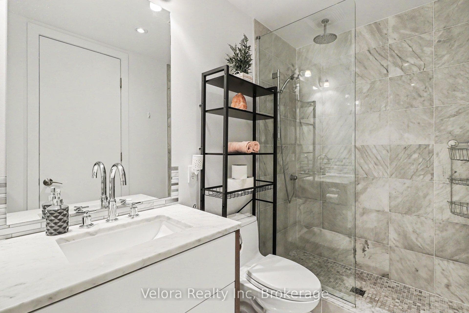 300 Lisgar Street Unit 1012 photo 17