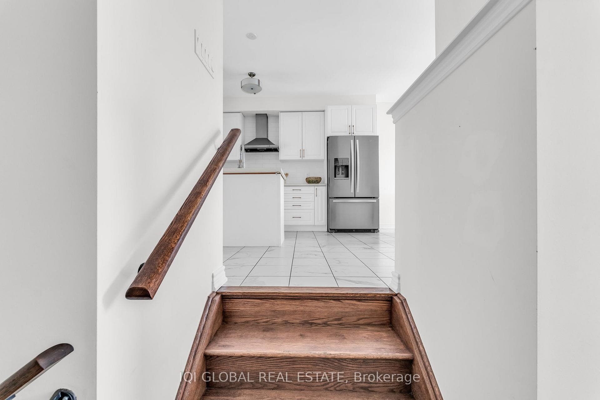 7 Douet Lane photo 5