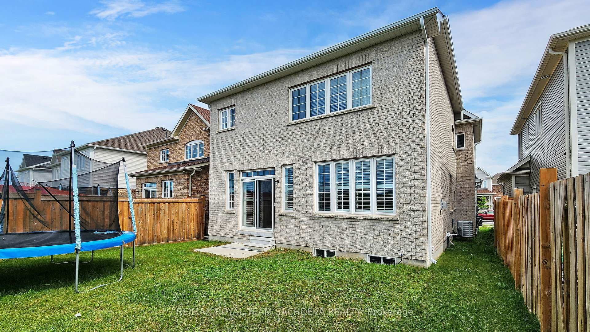 95 Fred Jackman Avenue photo 37