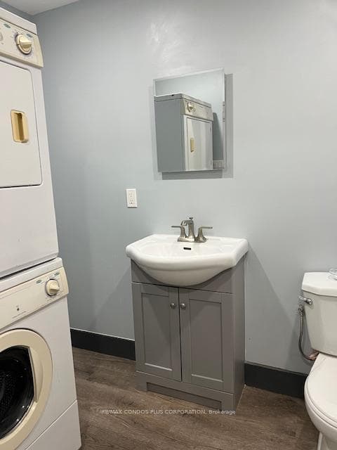 21 Mcintosh Street Unit Lower photo 14