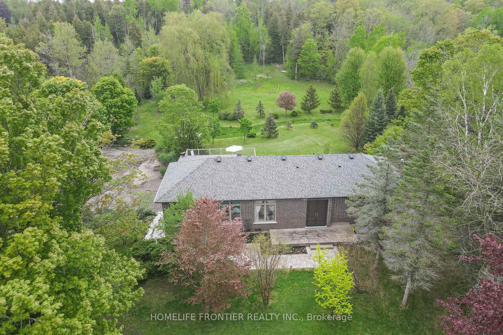 1427 10th Side Road photo 32