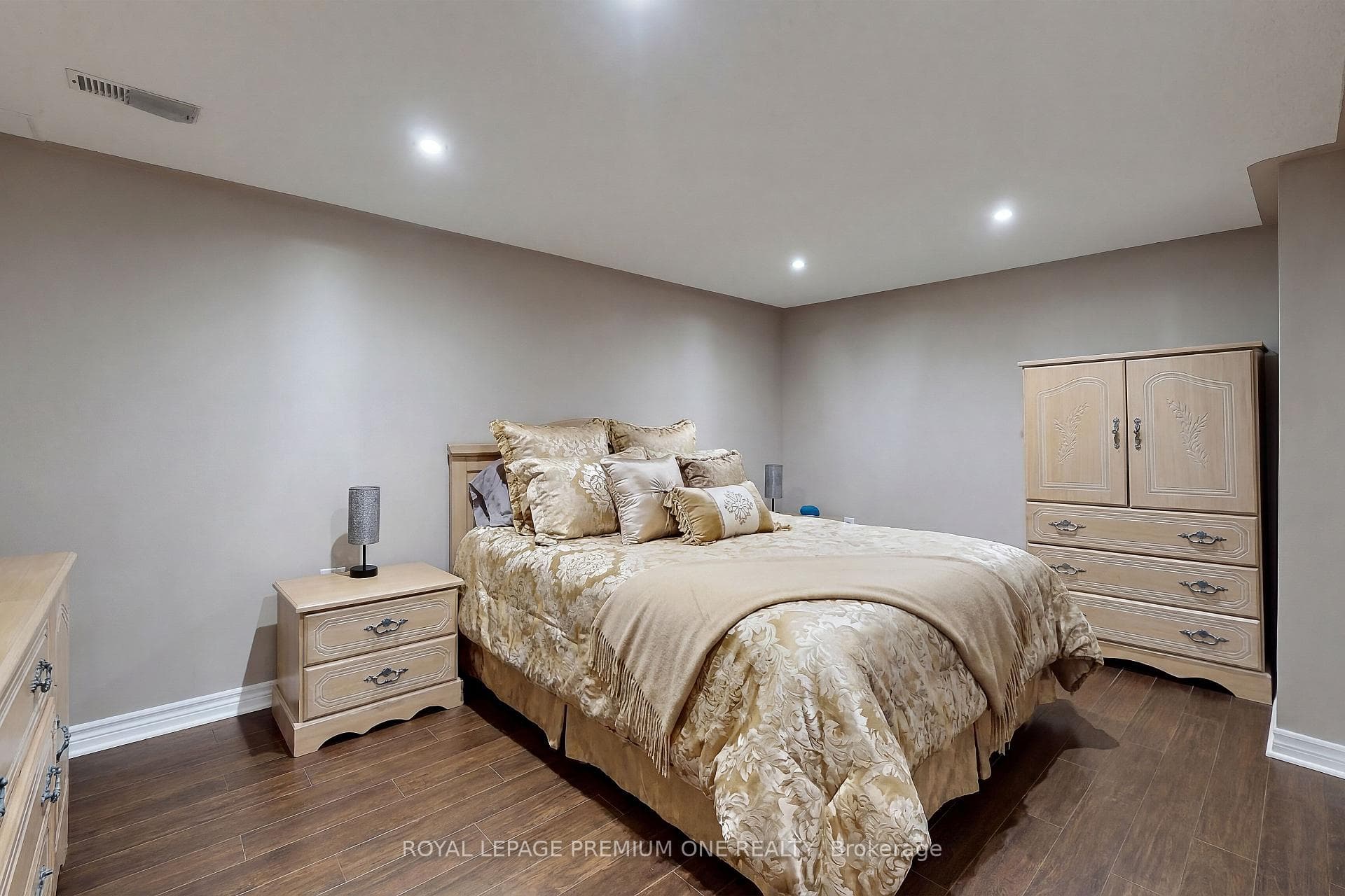19 Taylor Court photo 19
