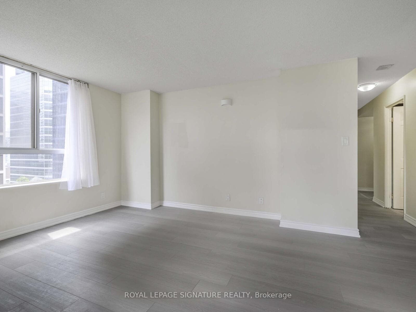 44 Gerrard Street Unit 1006 photo 6