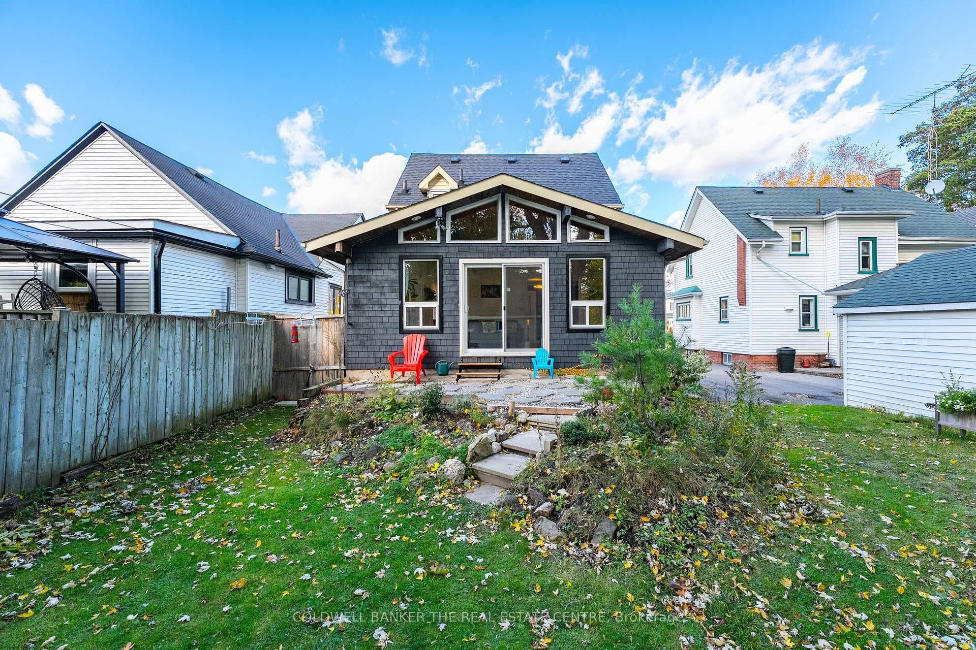 105 Hillcroft Street photo 28
