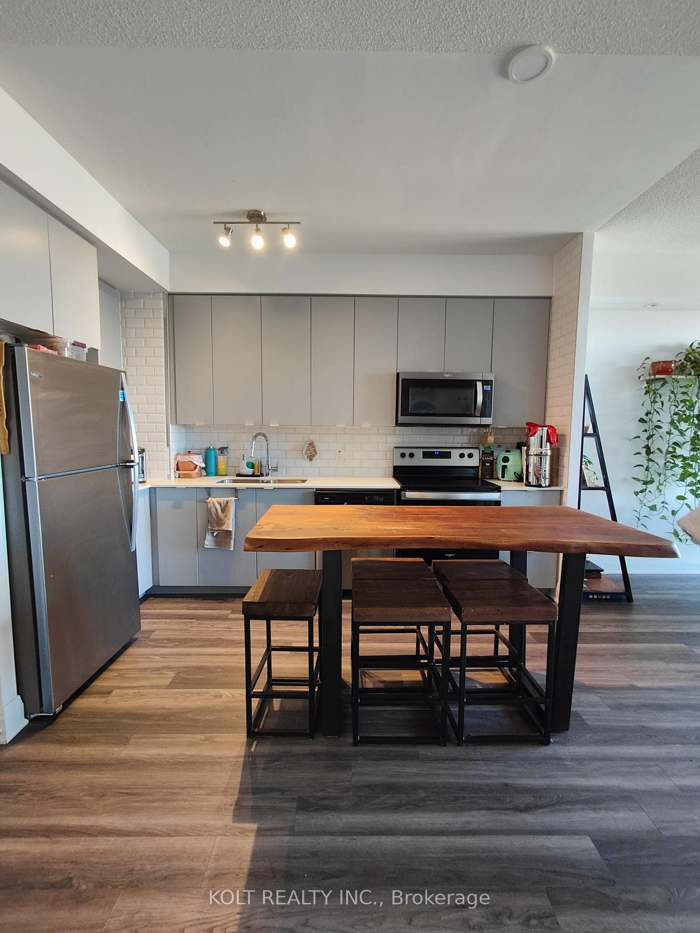 3220 Sheppard Avenue Unit 1606 photo 4
