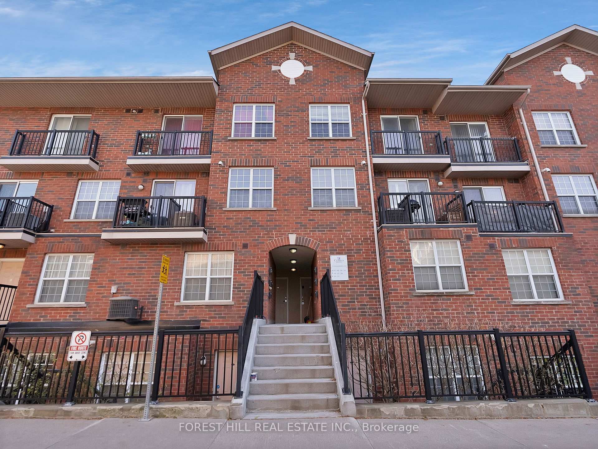 25 Strangford Lane Unit 310 photo 1