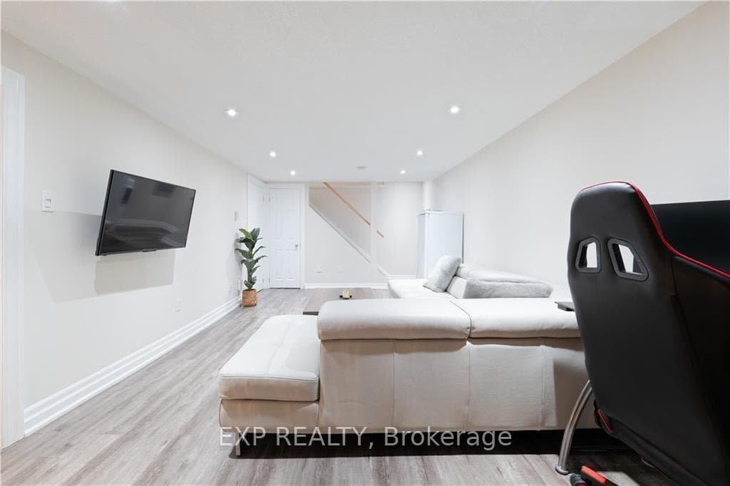 33 Darlington Drive photo 30