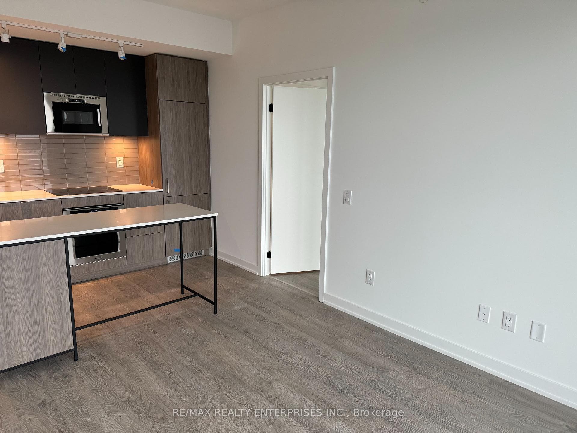 220 Missinnihe Way Unit 901 photo 15