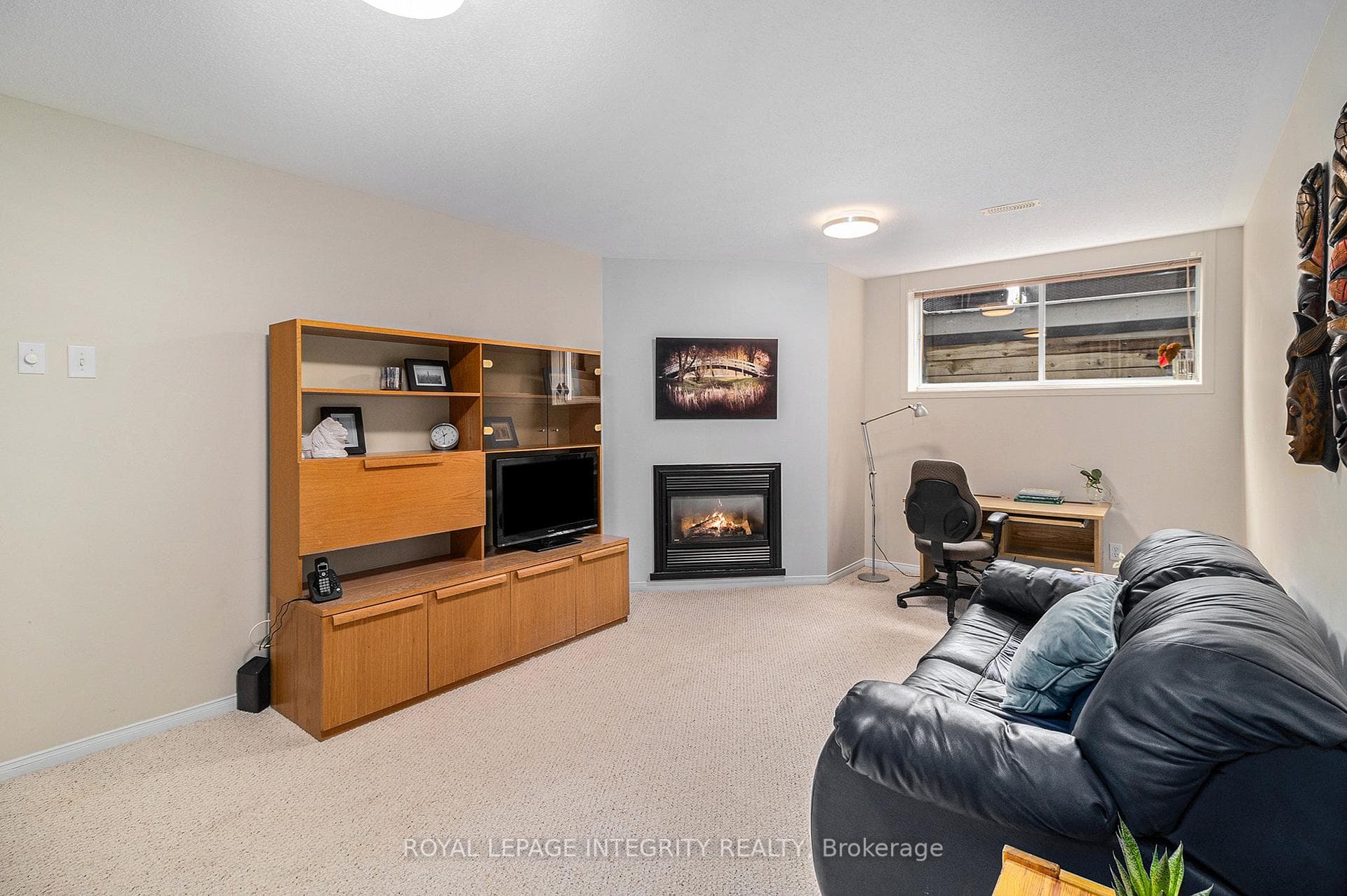564 Renaissance Drive photo 10