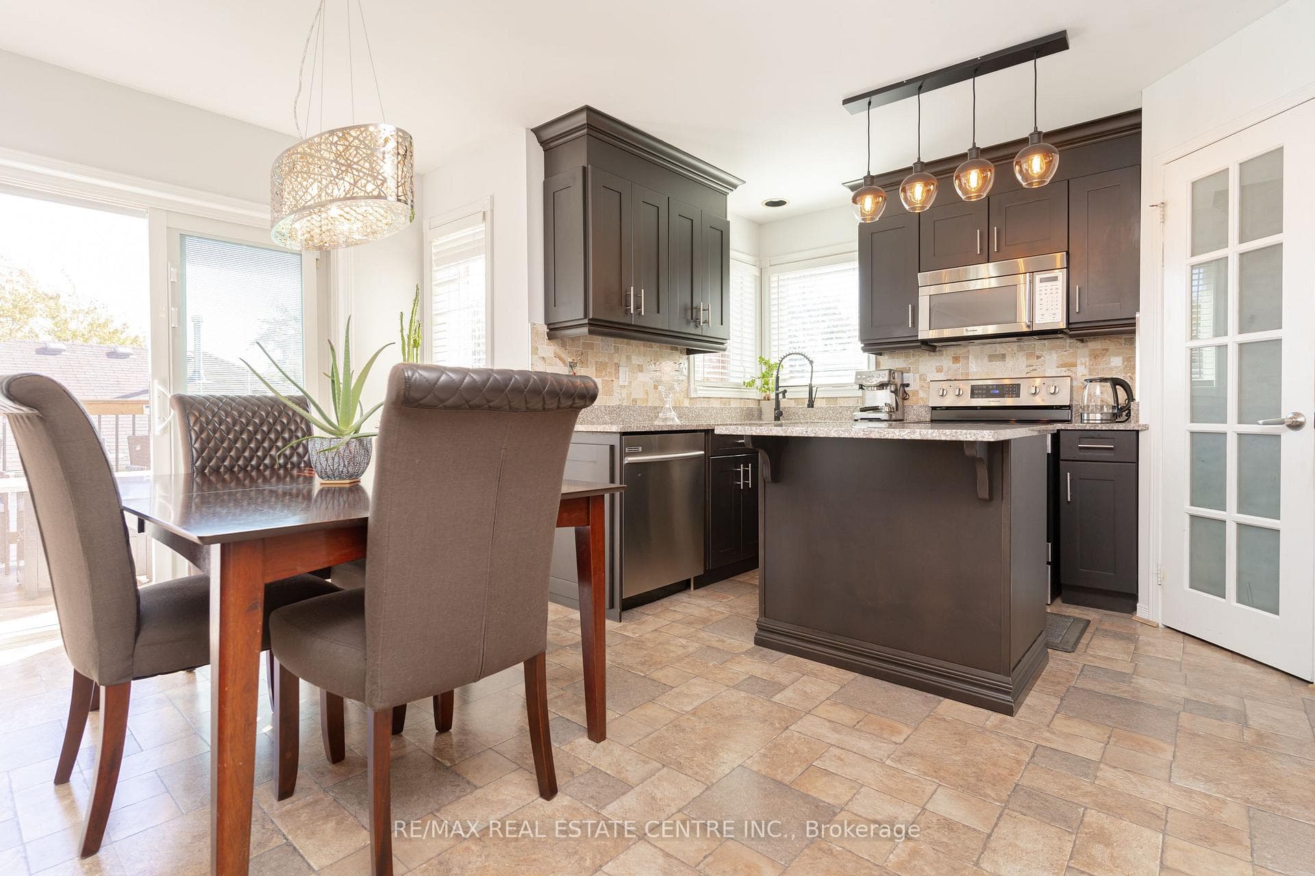 26 Eastview Crescent photo 10