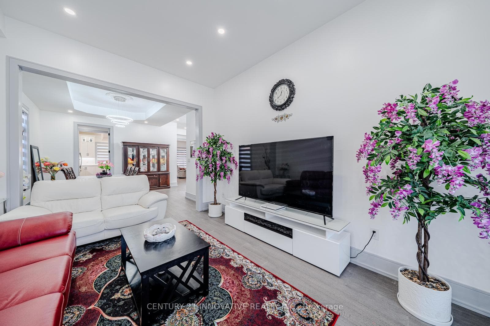 435 Miller Avenue photo 4