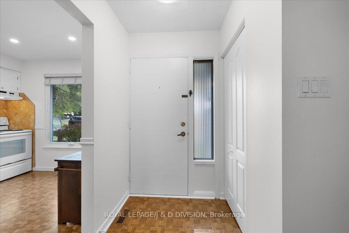 189 Springhead Gardens Unit 61 photo 3