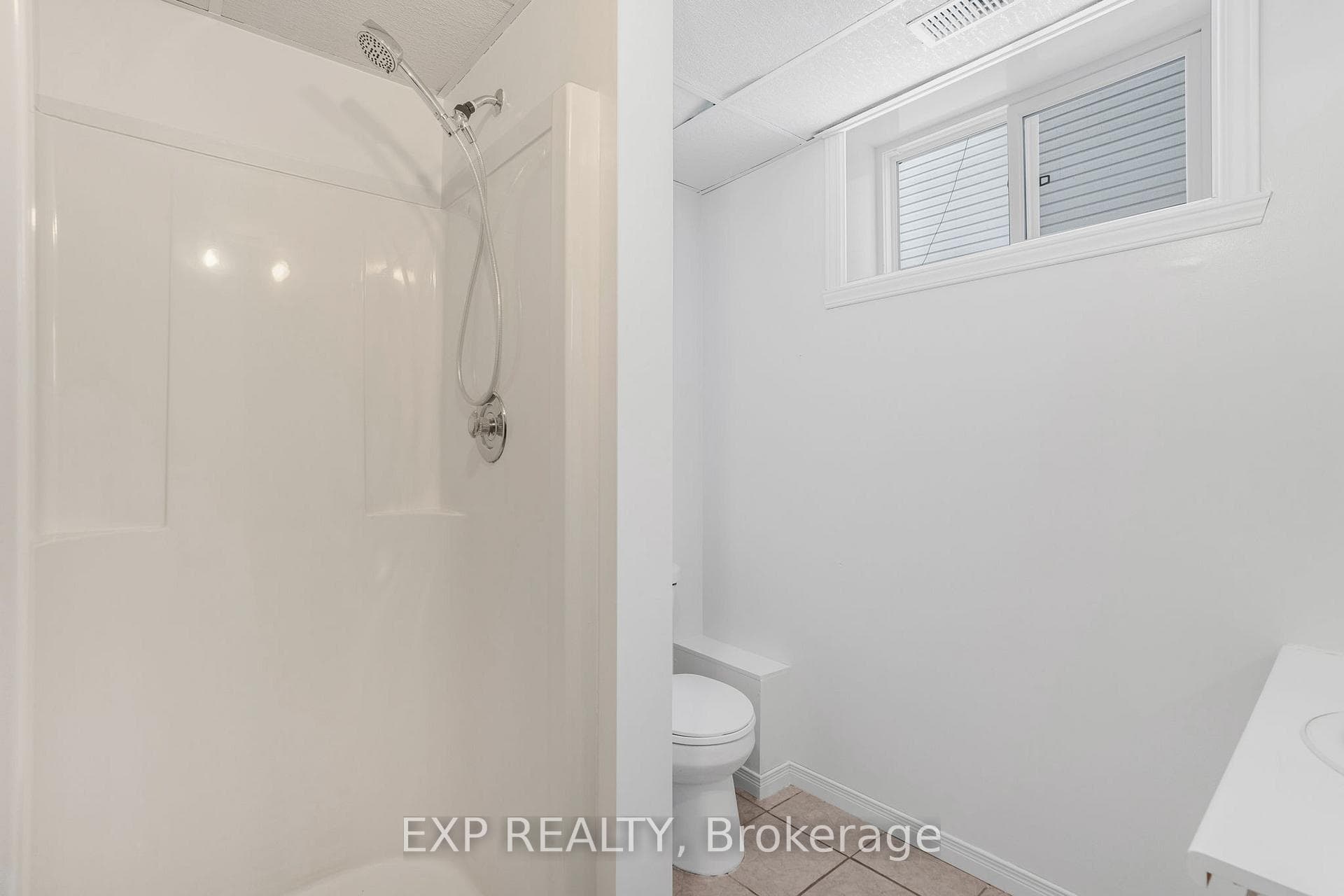 445 Desjardins Street photo 25