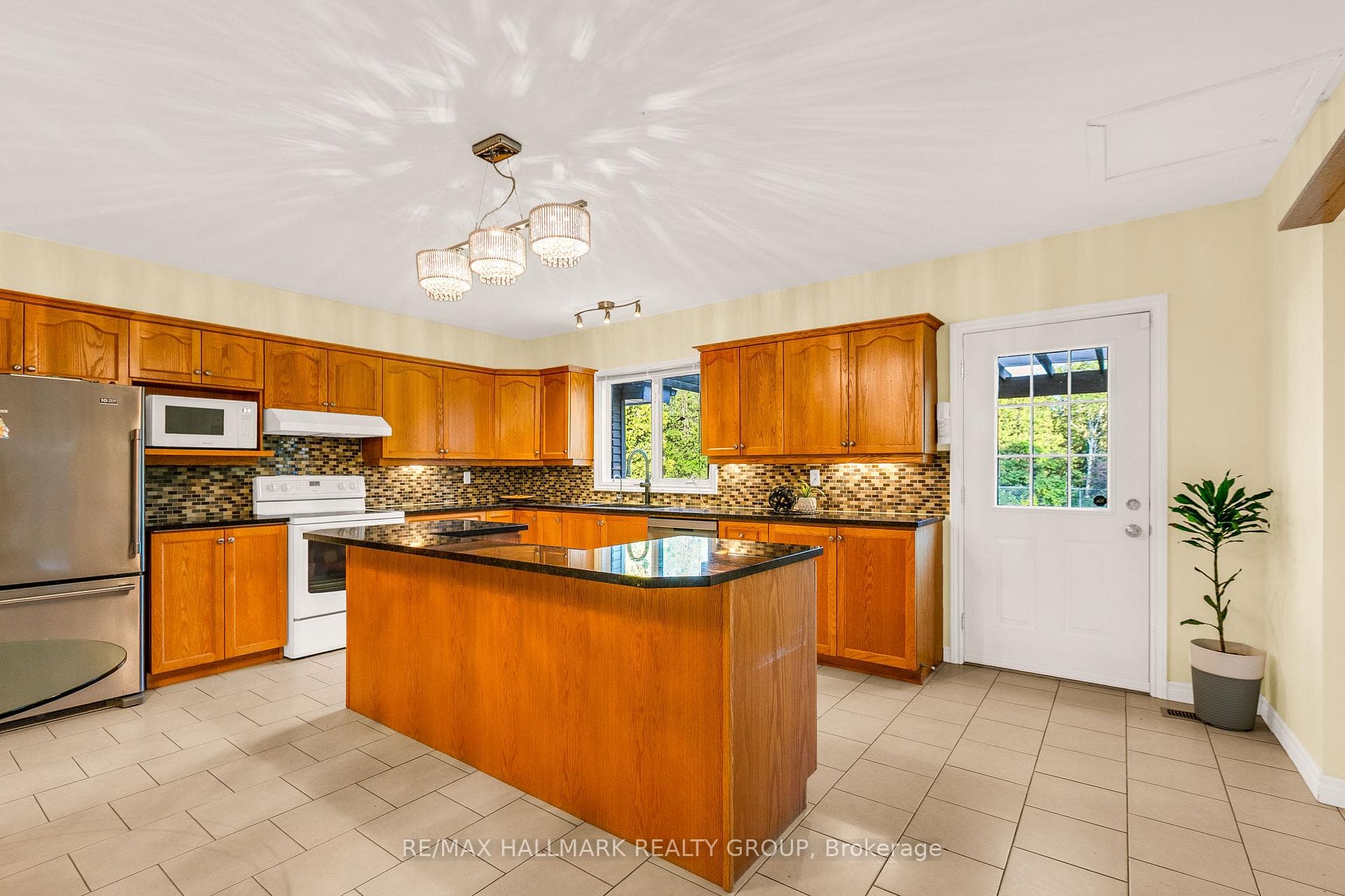 7316 Flewellyn Road photo 20
