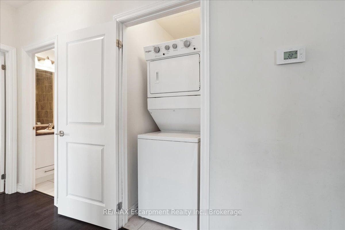 2370 Khalsa Gate Unit 211 photo 18