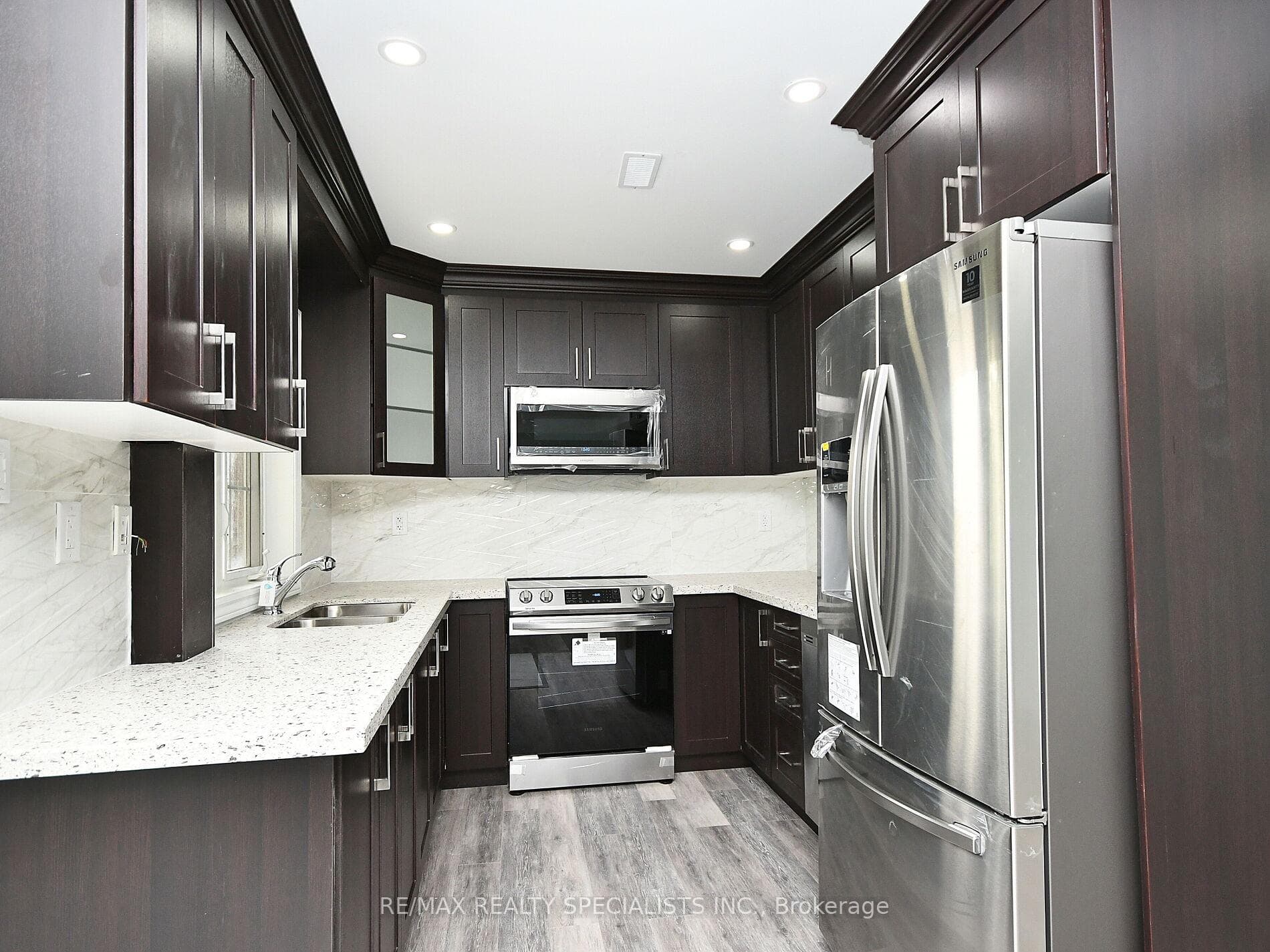 42 Midcrest Circle photo 11