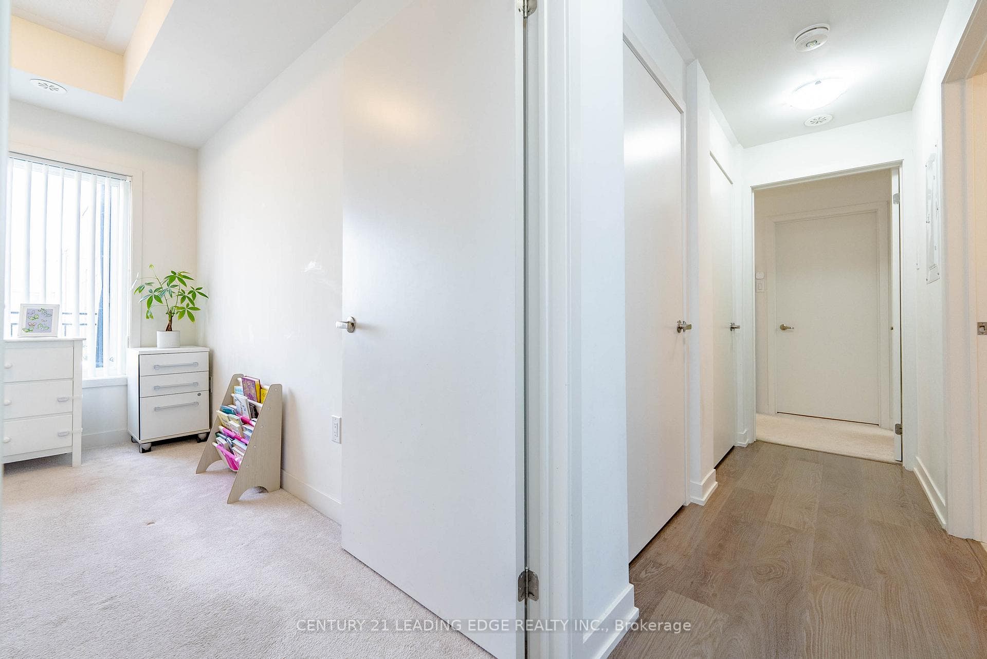 50 Orchid Place Drive Unit 14 photo 29