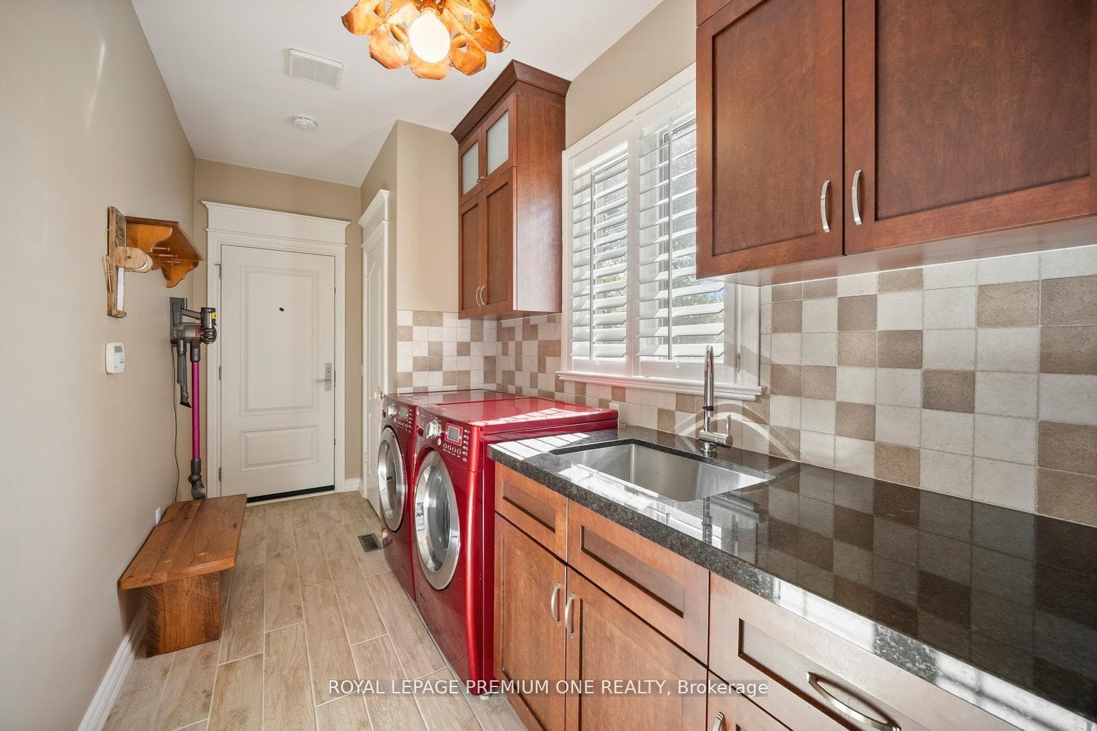 536 Village Parkway photo 16