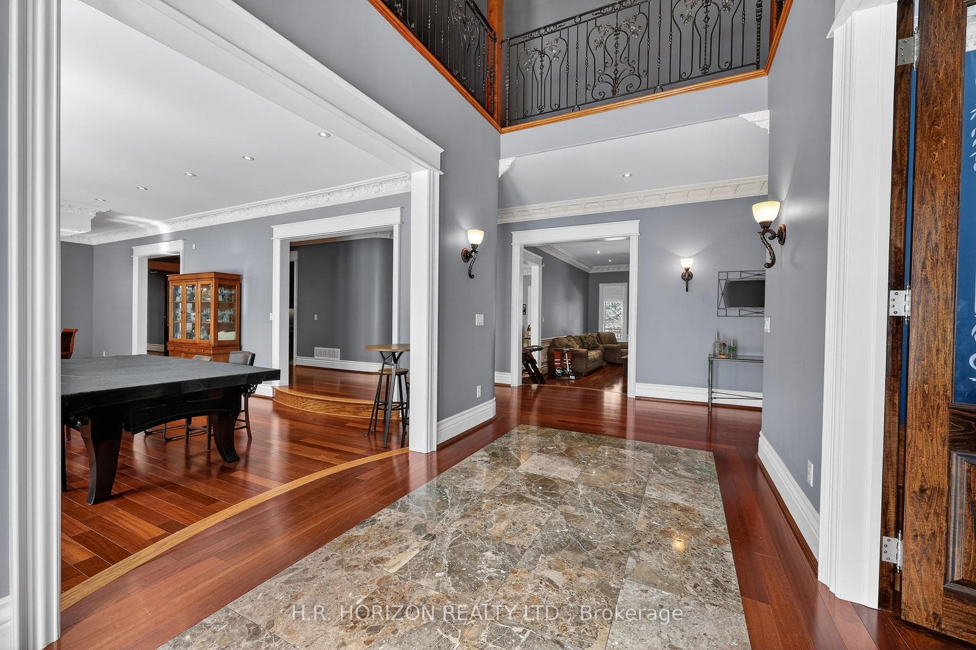 13045 Jane Street photo 8