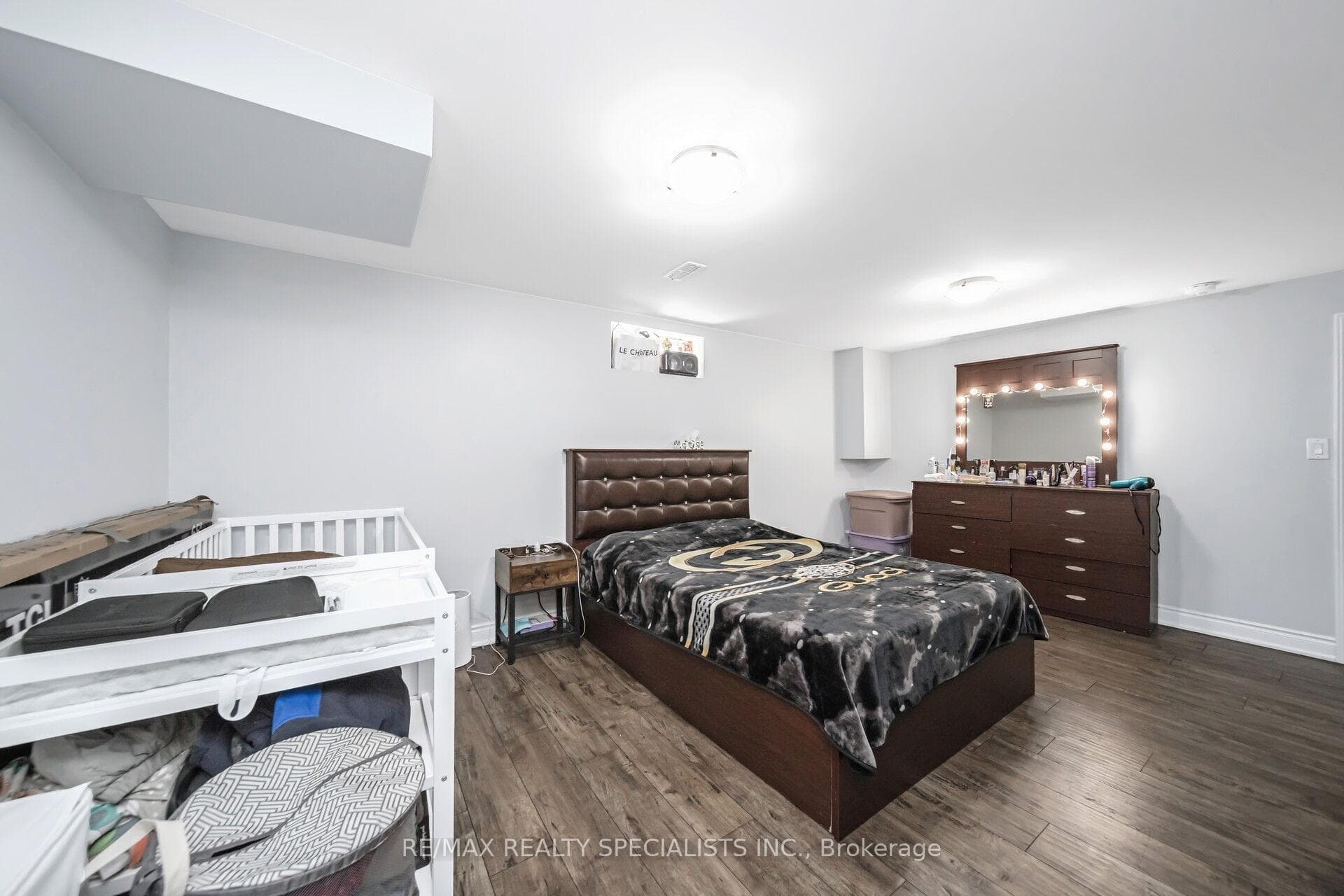 46 Valleybrook Crescent photo 48