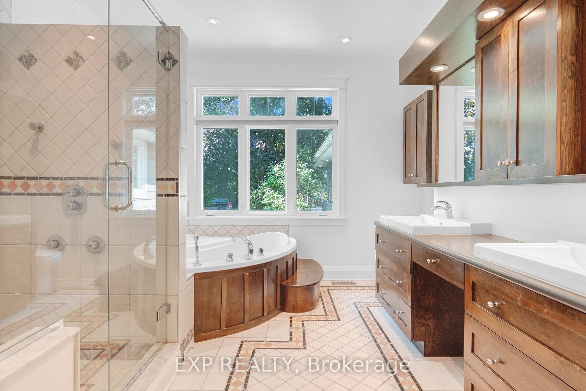 72 DELONG Drive photo 16