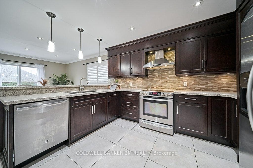 46 Bridlewood Boulevard photo 7