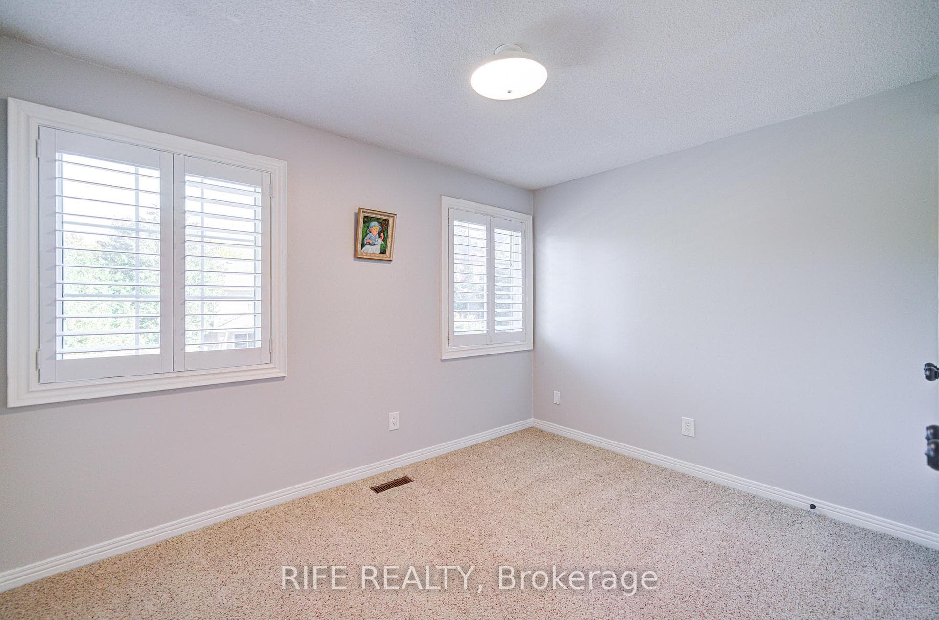 38 Longwater Chase photo 35