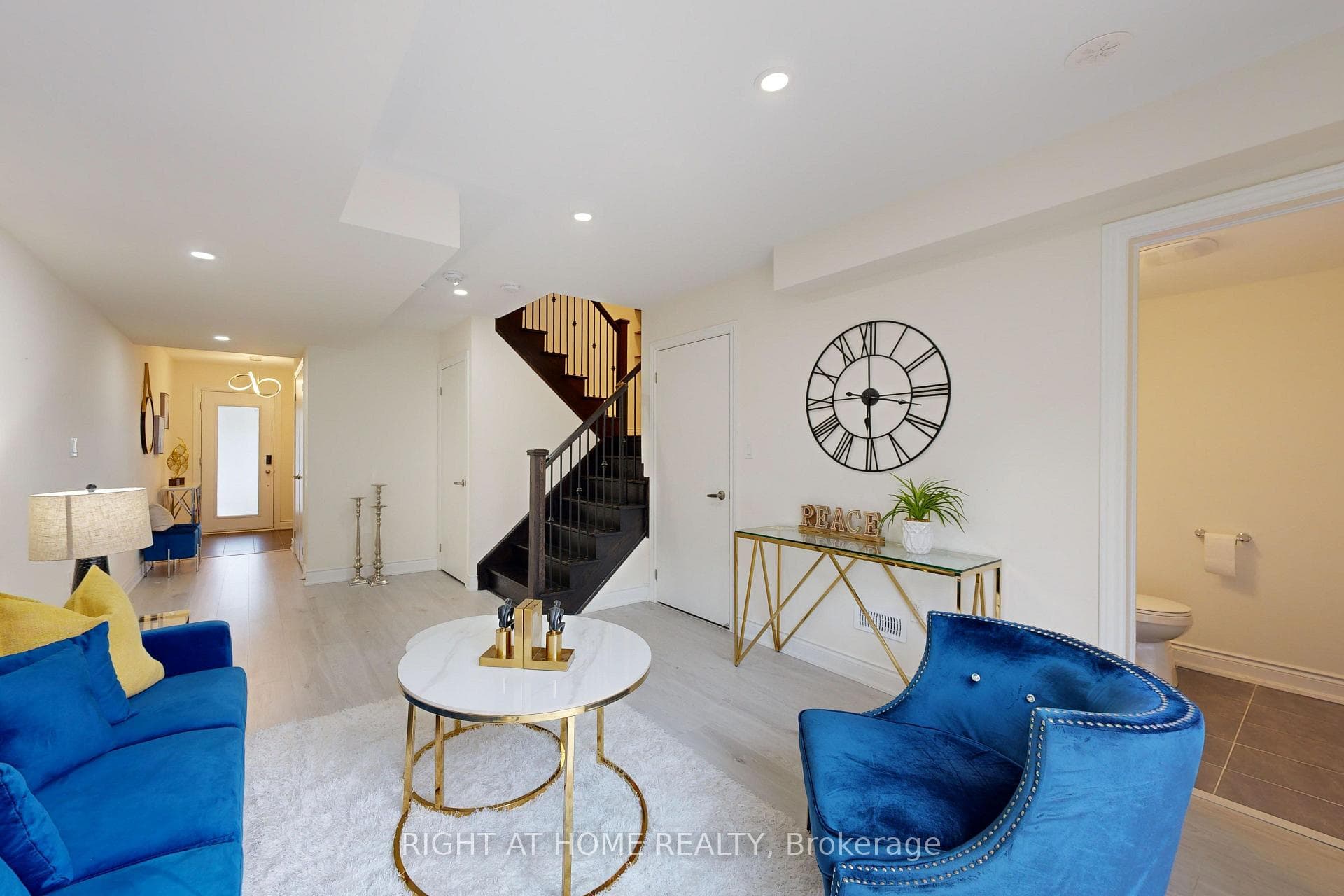 250 Finch Avenue Unit 602 photo 6