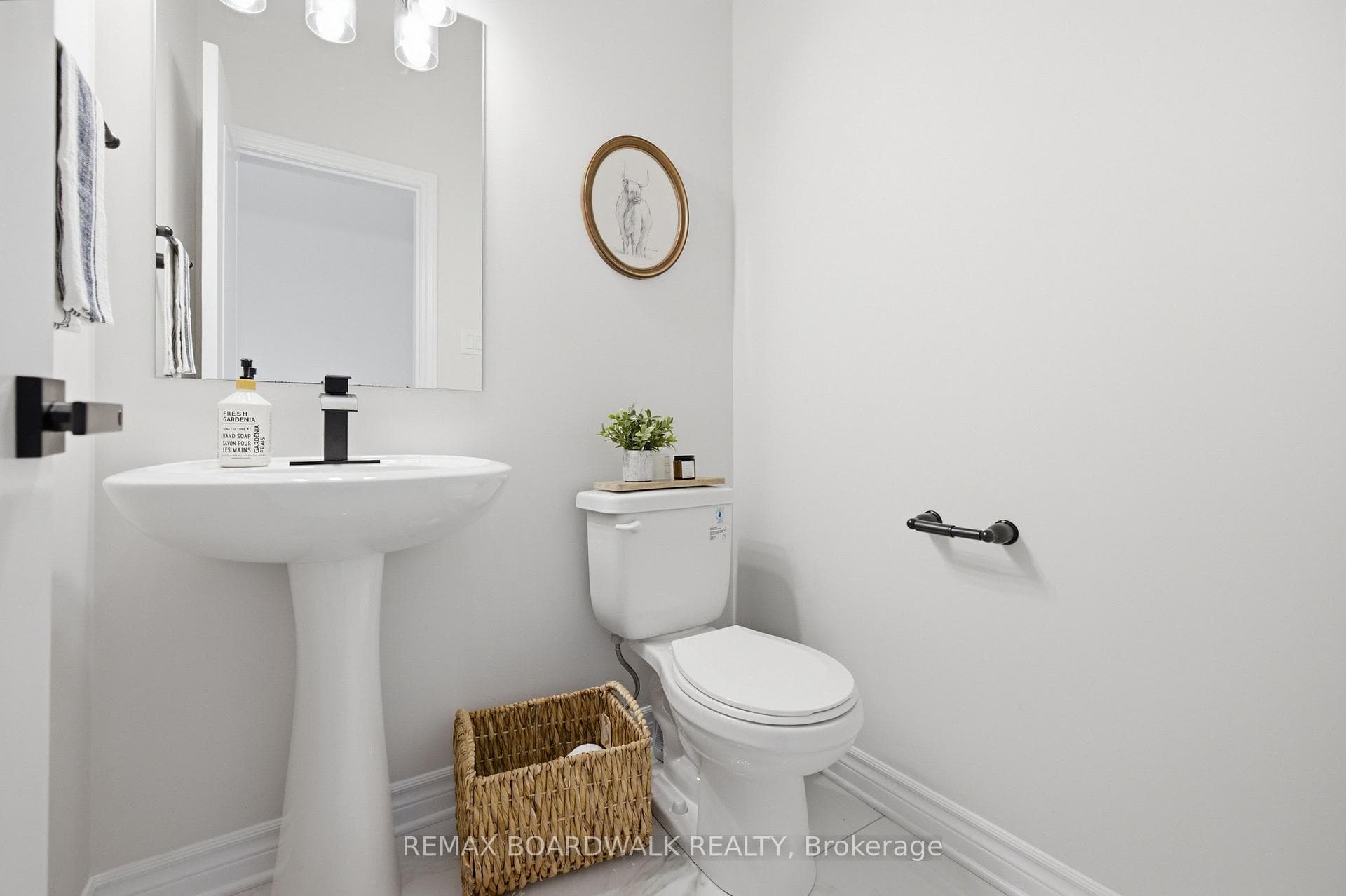 102 Patchell Place photo 5