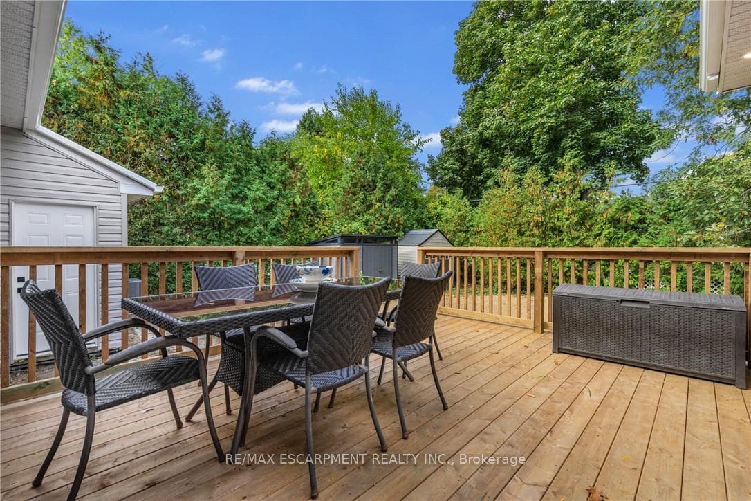 2073 Maplewood Drive photo 38