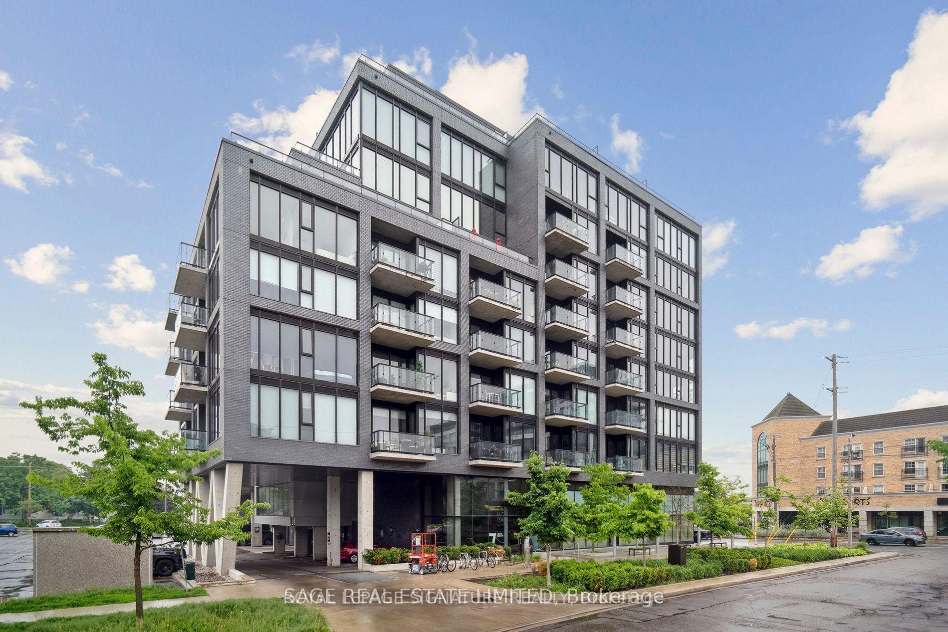 7 Smith Crescent Unit PH 808 photo 25