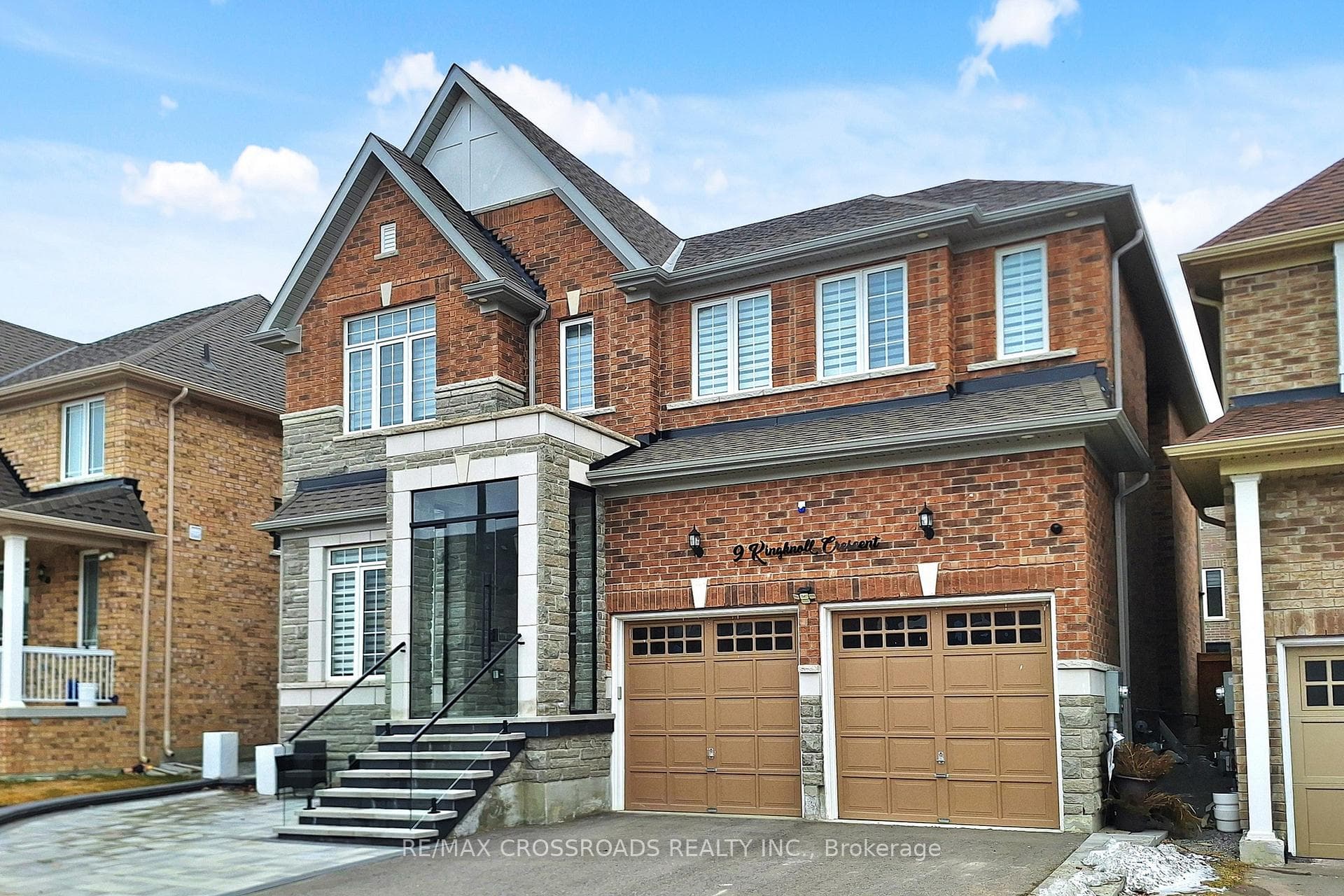 9 KINGKNOLL Crescent photo 2