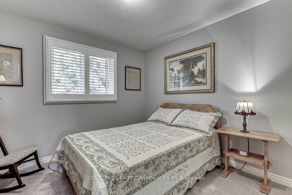 340 Ambleside Drive Unit 2 photo 22