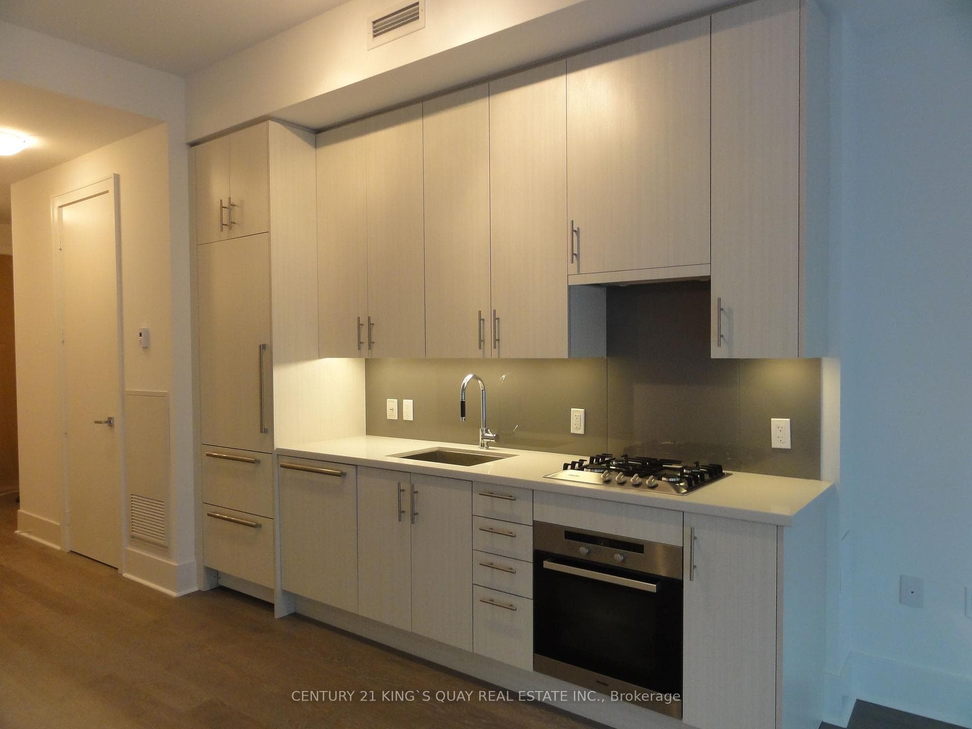 29 Queens Quay N/A Unit 719 photo 12