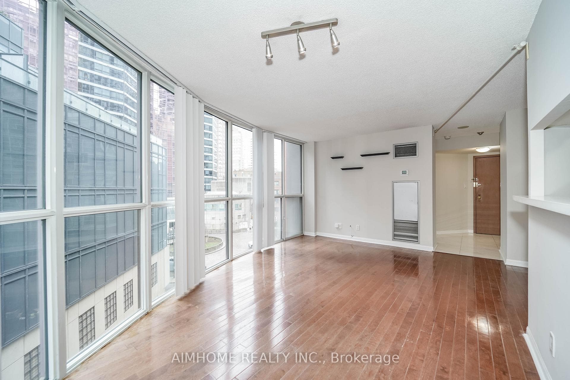 24 Wellesley Street Unit 504 photo 13