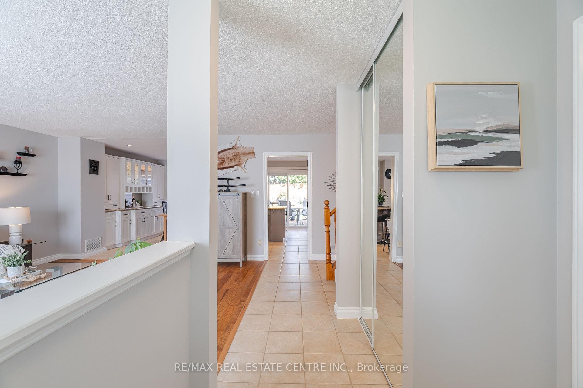 547 Marcellus Avenue photo 5