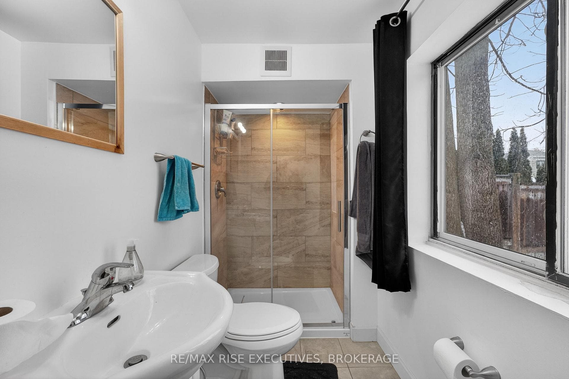 203 Concession Street photo 8