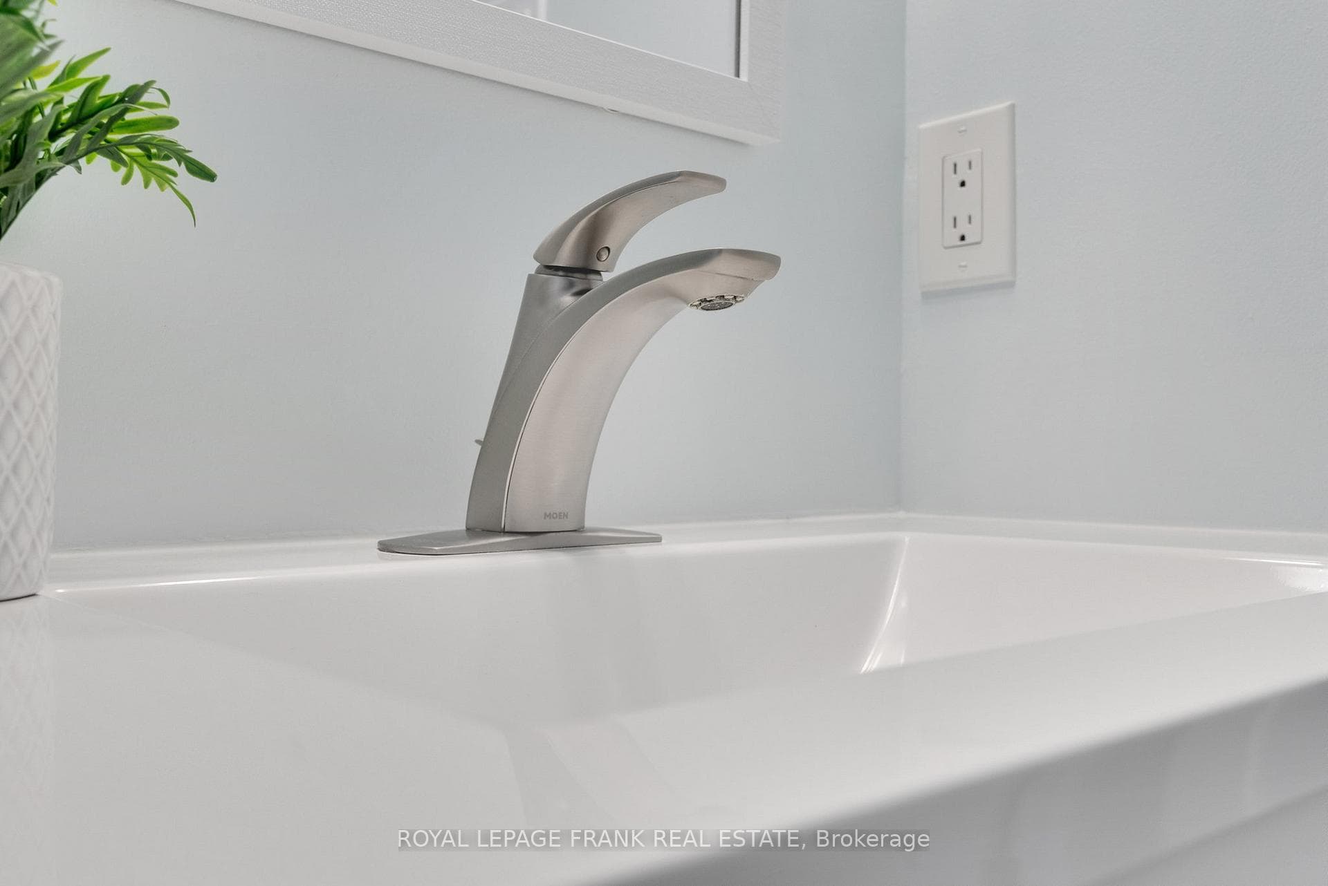 83 Allan Street photo 28
