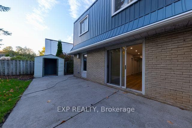 121 Ingleside Drive photo 32