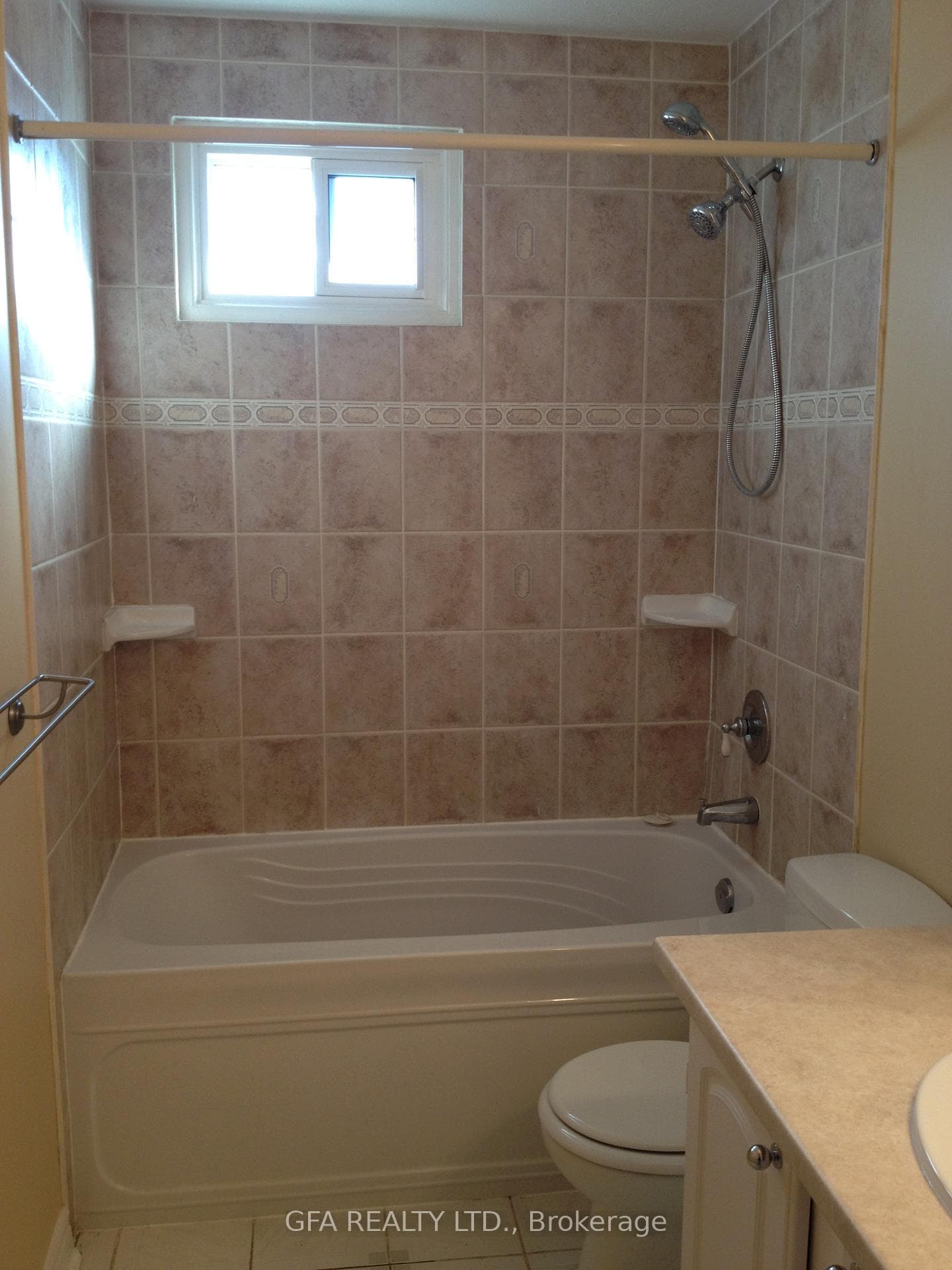 30 Reigate Avenue photo 6