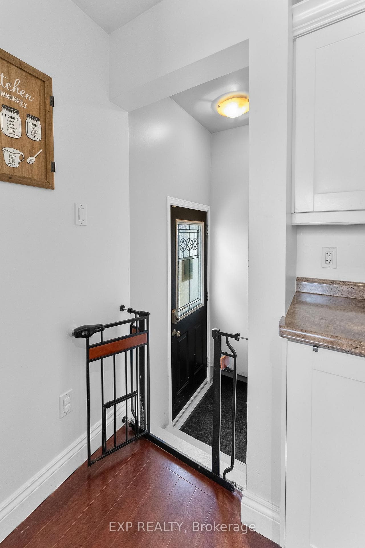 9 Parkdale Drive photo 22