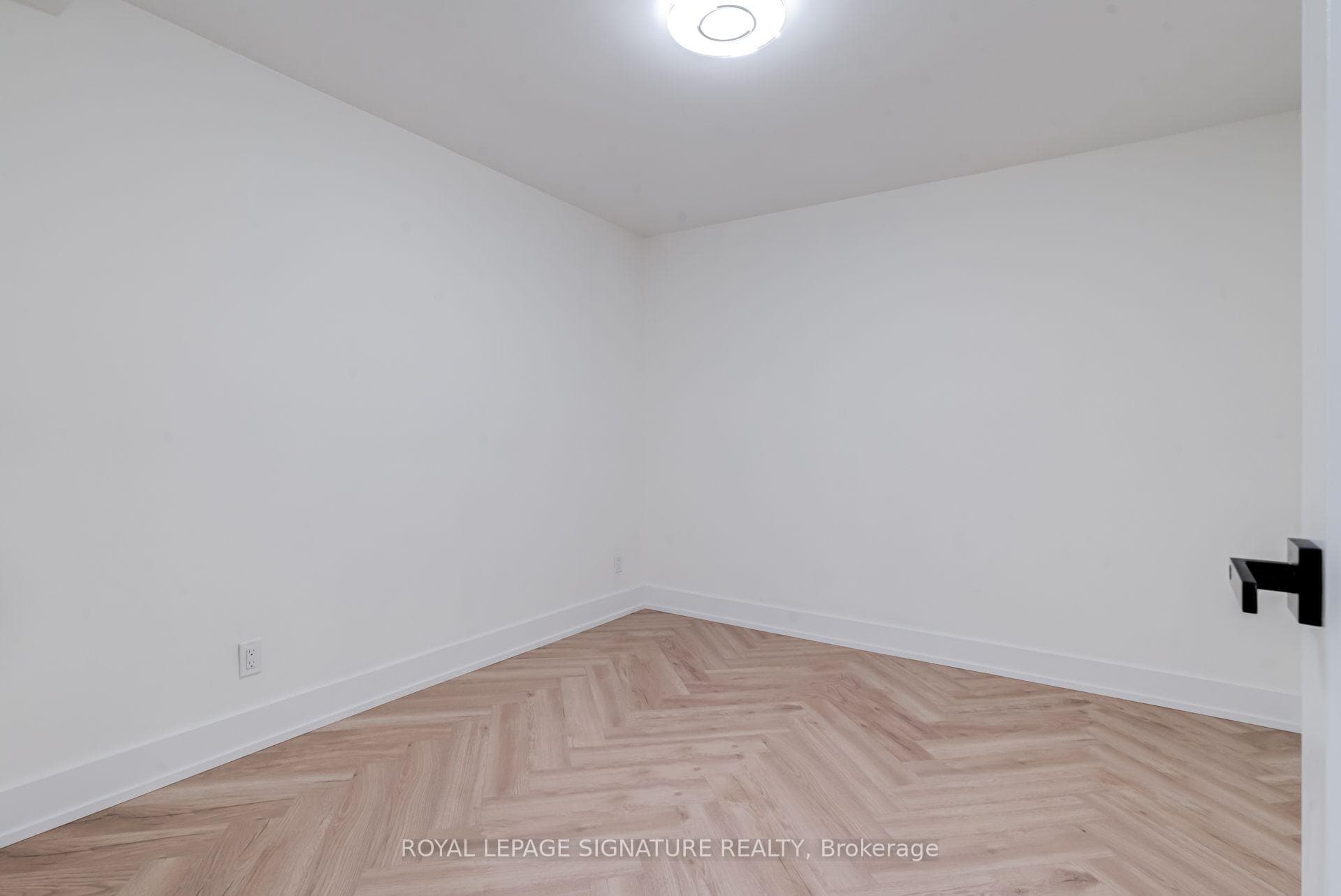 861 O'Connor Drive Unit 1 photo 22